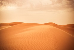 Sand dune in Saudi desert - Beautiful Arabian desert 