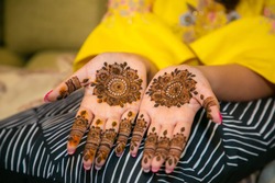 Indian bride's wedding henna mendi mehendi close up