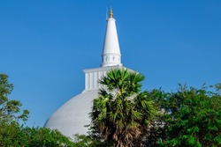 Ruwanwelisaya stupa in Anuradhapura, Sri Lanka. Hemispherical structure containing relics of Lord Buddha. Ruwanwelisaya is a sacred place for Buddhists and one of the largest stupas in the world.