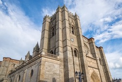The Cathedral of the Saviour is a Catholic church in Ávila.  It was built in the late Romanesque and Gothic architectural traditions. One of the turrets of the city walls. Shows French influences.