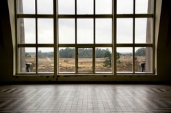large window with nice view