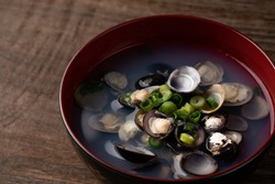 Freshwater clam soup.
Good for your health.