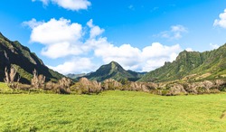Kualoa ranch and mountains in Oahu, Hawaii