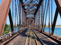 Train bridge across the mighty Niagara River in southern Ontario, Canada.