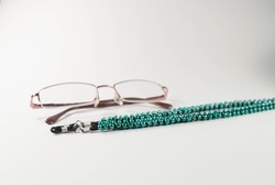 eyeglass chain made with beads, eyeglass necklace