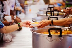 Hands-on food of the hungry is the hope of poverty : concept of homelessness