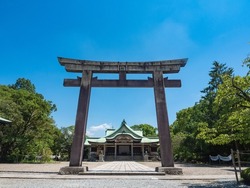 Hokoku Shrine in Osaka Castle Park