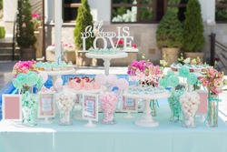 Candy Bar. Delicious sweet buffet with cupcakes. Sweet holiday buffet with cupcakes and other desserts. 