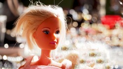 Big eyed plastic girl dolls sold in antique market