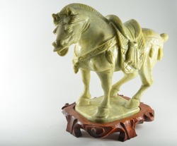 handmade Chinese horse made in jade no original