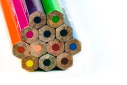 An image of set of color pencils.