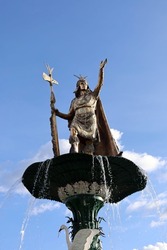 Inca statue in Cusco plaza