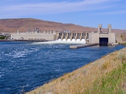 Lower Monument Dam on the Snake River in Washington, USA