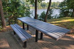 A   picnic table at a park overlooking the Black Warrior River in Tuscaloosa, Alabama.