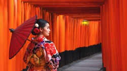 Women in traditional japanese kimonos walking at Fushimi Inari Shrine in Kyoto, Japan, Kimono women and umbrella, Kyoto