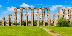 The Acueducto de los Milagros, Miraculous Aqueduct, is a ruined Roman aqueduct bridge. Mérida, Badajoz, Extremadura, Spain, Europe