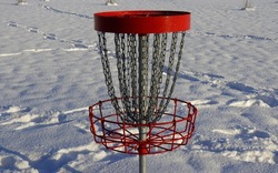 disc golf, sports and hobbies in winter