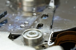 display of the disc in hard drive from the inside visible components                              