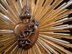 Sacred Heart of Jesus, Heart of Jesus with a crown of thorns, Jesus' burning heart