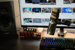 A Streaming Professional streaming setup with industry standard SM7b microphone.  