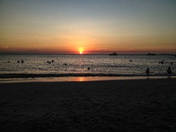 Atardecer, Cartagena - Colombia, Photo taken with an iPhone 4, I am not a professional photographer, the app lowers the quality of the photos a bit 