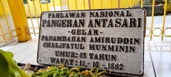 Tombstone of the tomb of Indonesian independence fighters. Gravestone tombstones carved with a chisel.