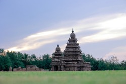 Shore temple is one of important structure in Mamallapuram. It was constructed by Pallava dynasty during 7th century