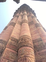 Qutub minar’s view from lower angle. Shows the art work in the pillar. #Delhilife