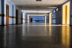 image of an empty corridor in a school