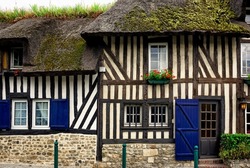 Half timbered, thatched cottage, village of Tourgeville, near Deauville, Calvados, Normandy, France, Europe 