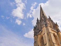 Photo of a church steeple in Oxford.