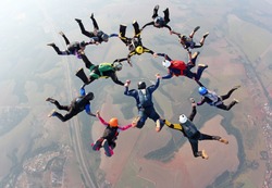 Skydiving team work