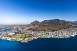 Cape Town Skyline with an overview over Signal Hill, Lions Head und Table Mountain