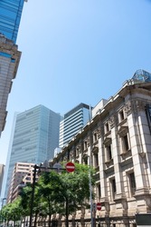 The sight of Museum of History on an old avenue,This retro building designed in the Neo-Baroque style is located on Bashamichi Street in Yokohama, is now an important cultural asset of Japan.