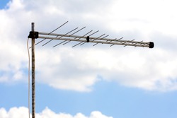 Yagi antennae for digital TV and radio reception