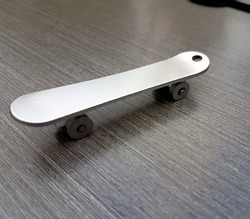 Fingerboard adalah replika skateboard dalam skala kecil yang ukurannya hampir sama dengan jari. 