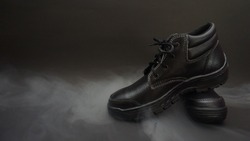 Elegant Black Men's Safety shoes