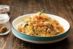 stir-fry Vermicelli Rice Noodles Cantonese Style in Casserole