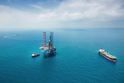 Oil rig in the gulf