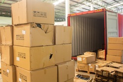 unloading carton from container and carton damage from loading or transport process. 