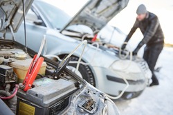 Automobile starter battery problem in winter cold weather conditions