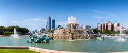 Buckingham fountain in Millennium park on a sunny day in Chicago, US