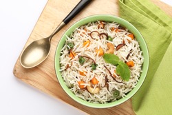 indian veg biryani, veg pulav, Indian vegetable pulav, Biriyani, vegetable Biriyani served in a ceramic bowl