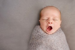 newborn baby yawns,Two week old 
