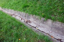 Sewer drainage made of concrete plates