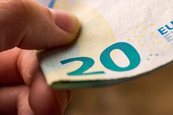 pay with 20 euro money banknotes
