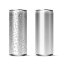 Vector 3D realistic aluminum cans with and without water drops isolated on white background. Empty mockup for beer, alcohol, soda, energy drink. Advertising and presentation design element