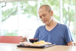 Elderly people with anorexia in a long-term care facility