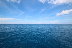 Horizon of the sea 