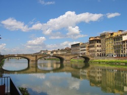 Italy. Florence. River Arno. Bridge.
